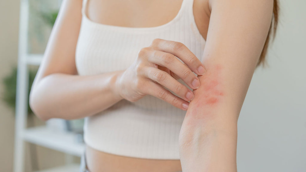 Allergic to Plasters | Plaster Allergy Causes & Symptoms | LloydsPharmacy Allergic to Plasters | Plaster Allergy Causes & Symptoms | LloydsPharmacy
